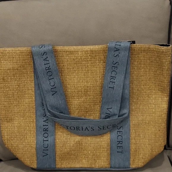 VICTORIA'S SECRET TOTE - Picture 4 of 6